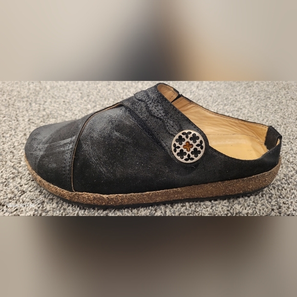 Haflinger Adventure in Black, Size 40  (US 9), Leather Ukraine Made Lagenlook - Picture 5 of 11